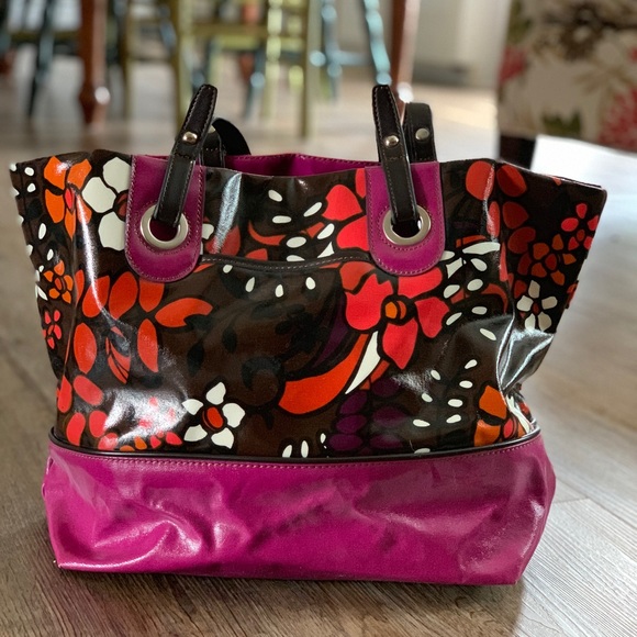 St. John's Bay Handbags - St. John’s Bay tote